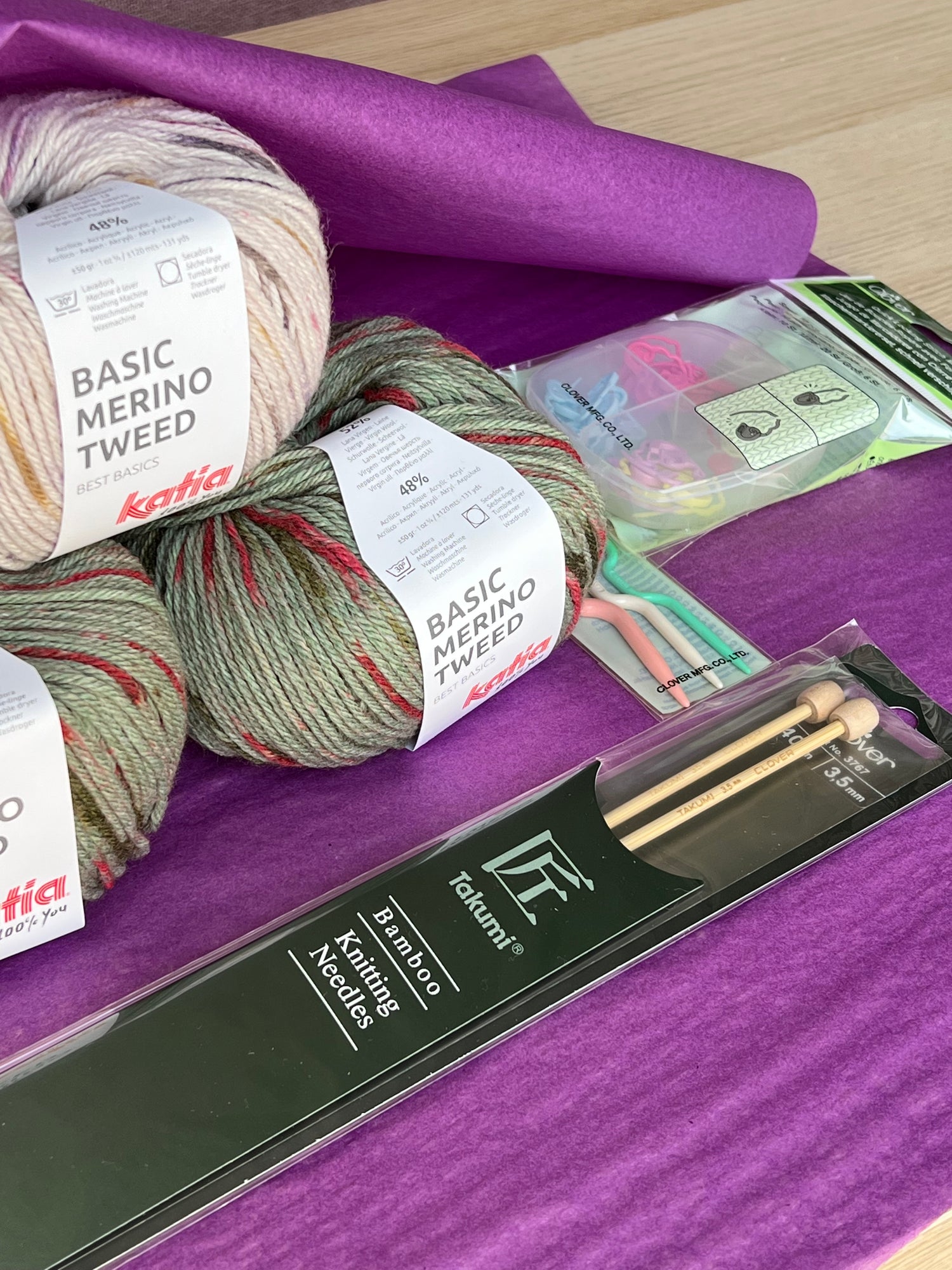 ¿Por qué se forman bolitas en las prendas de lana?