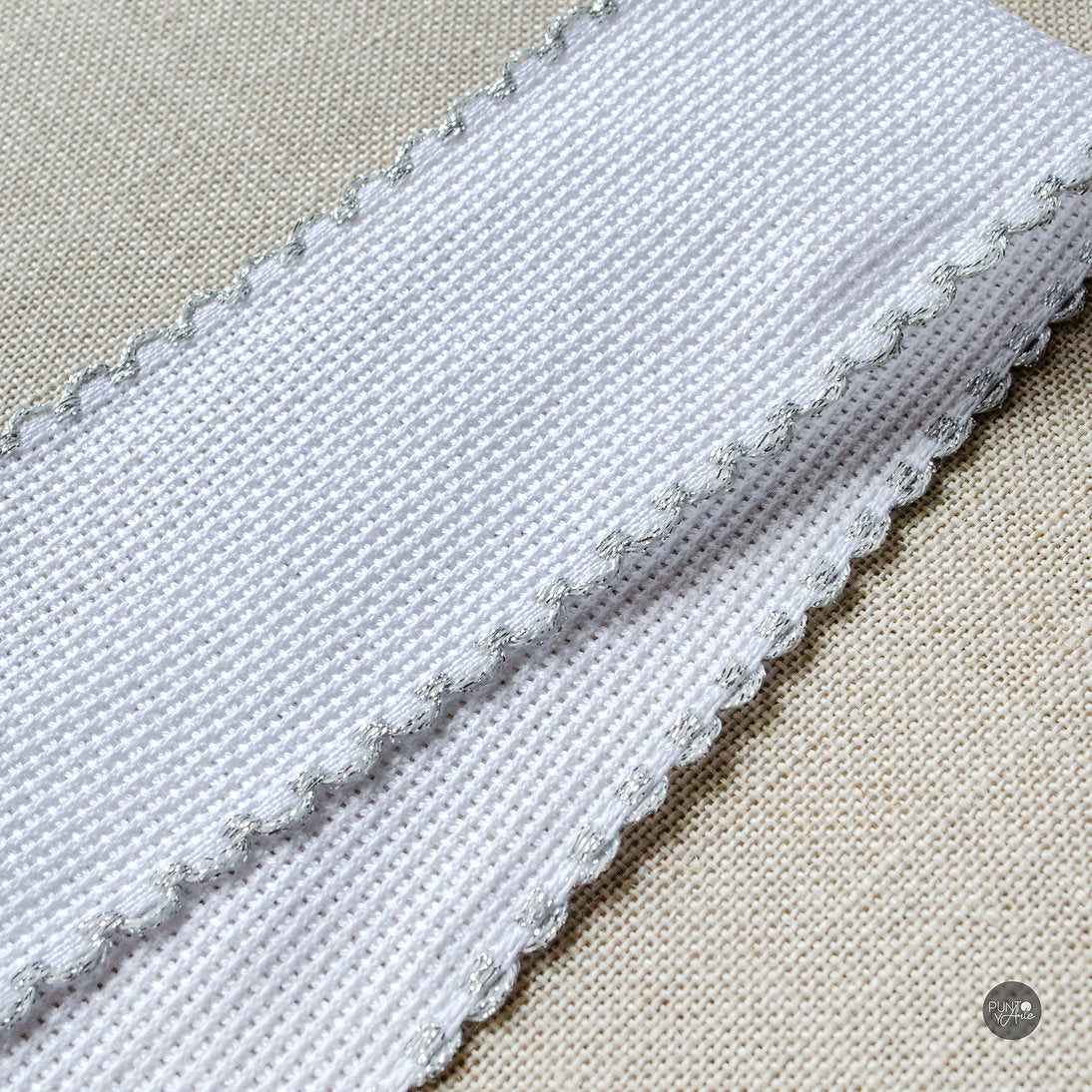 Cinta de Entredos Aida 14ct. Color 171 Ribete Plateado de ZWEIGART