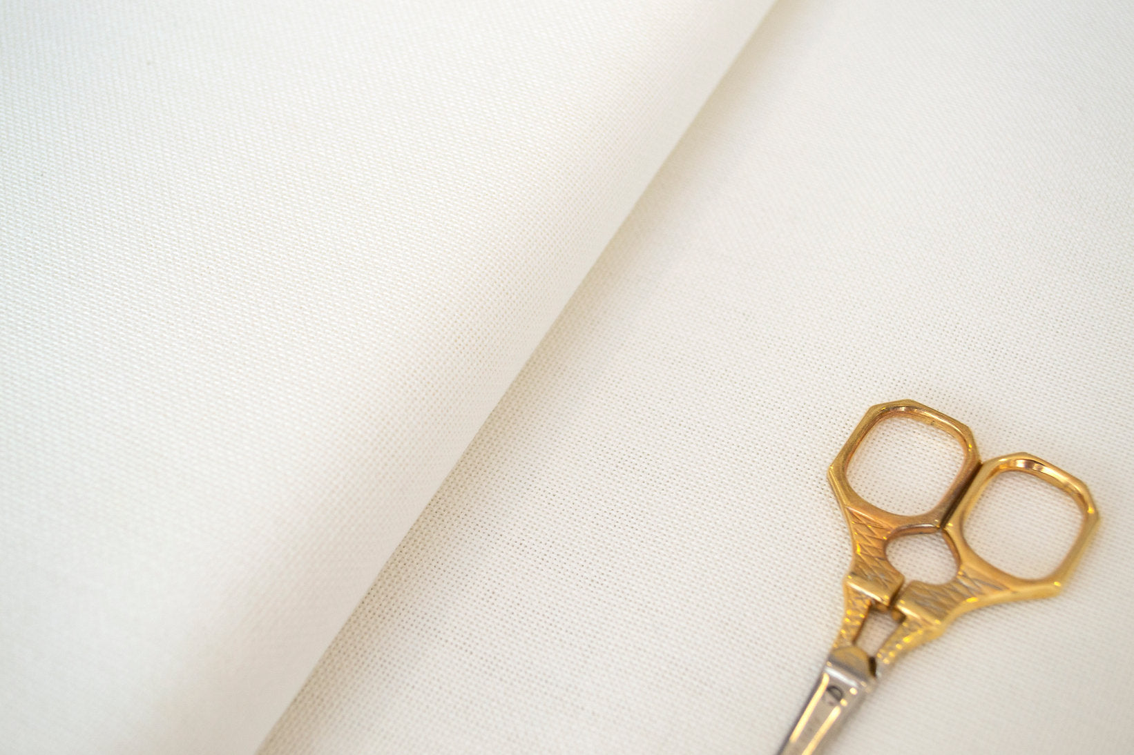 Tela Bantry 28 ct. 3993/101 color Blanco Roto de ZWEIGART