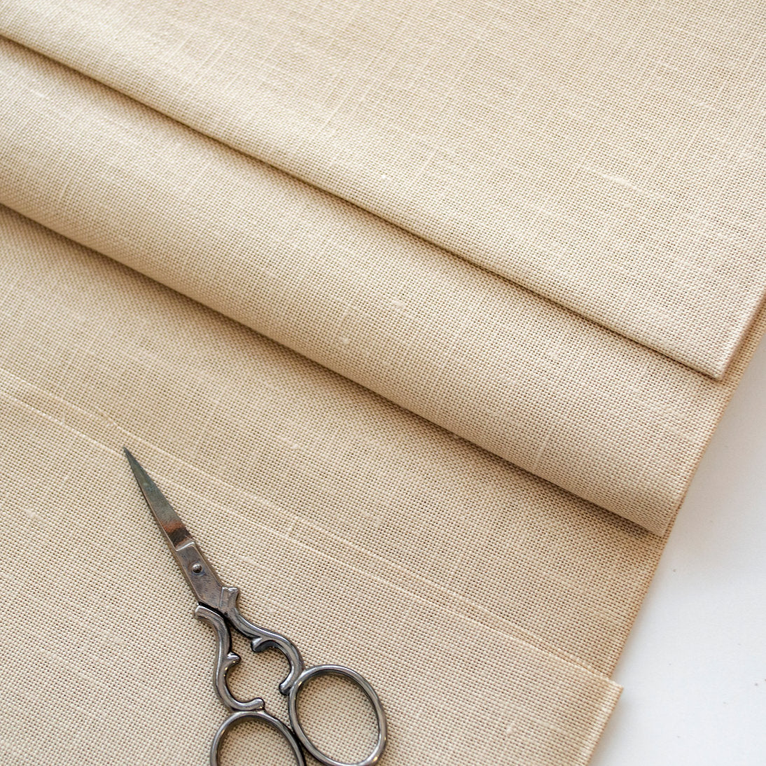 3609/309 Tela Belfast 32 ct. Light Mocha ZWEIGART 100% lino para bordado