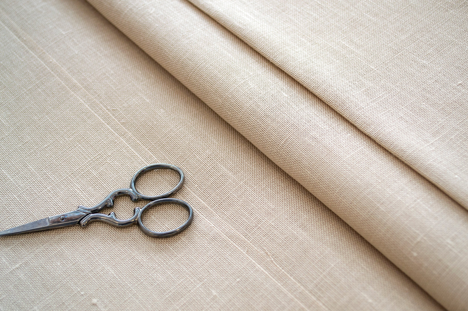 3609/309 Tela Belfast 32 ct. Light Mocha ZWEIGART 100% lino para bordado