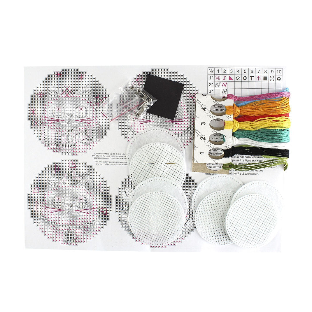 Kit de Punto de Cruz 'Cats. Badges. Imanes' - ST-977 MP Studia