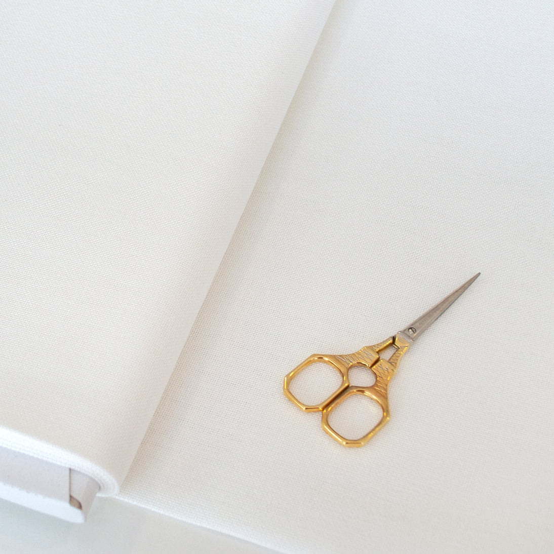 Tela Bantry 28 ct. 3993/101 color Blanco Roto de ZWEIGART