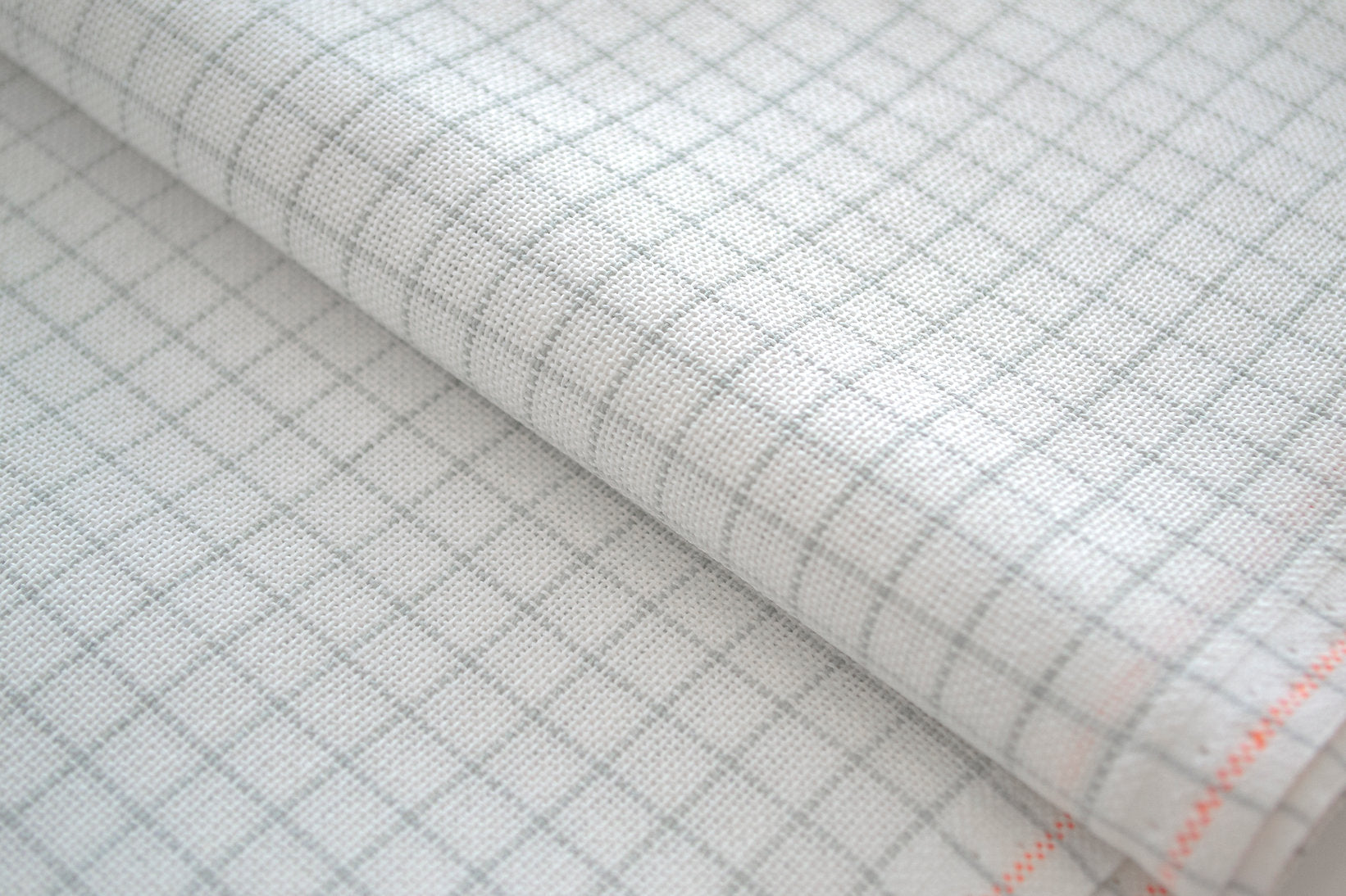3508/1219 Tela Premarcada Grid Lugana 25 ct. ZWEIGART