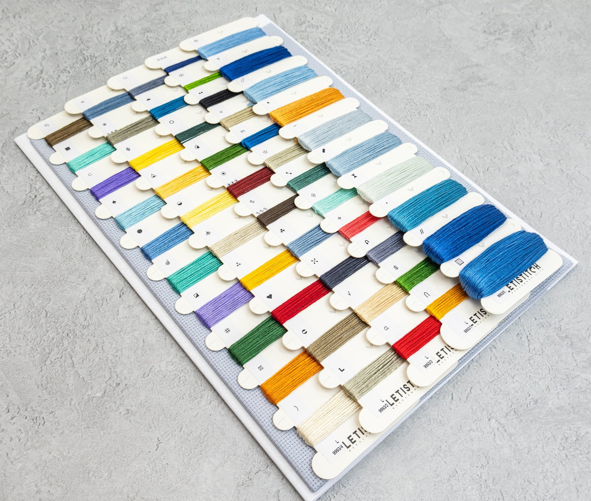 Hilos preclasificados del kit Letistitch L9993 Lighthouse Noel