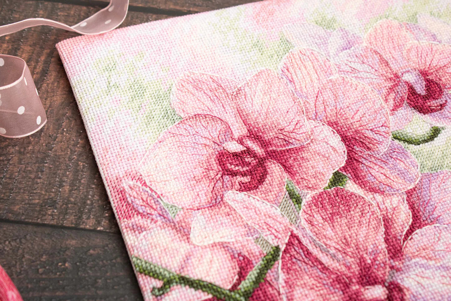 Kit de Punto de Cruz. Orquídeas Elegantes - B7009 Luca-S