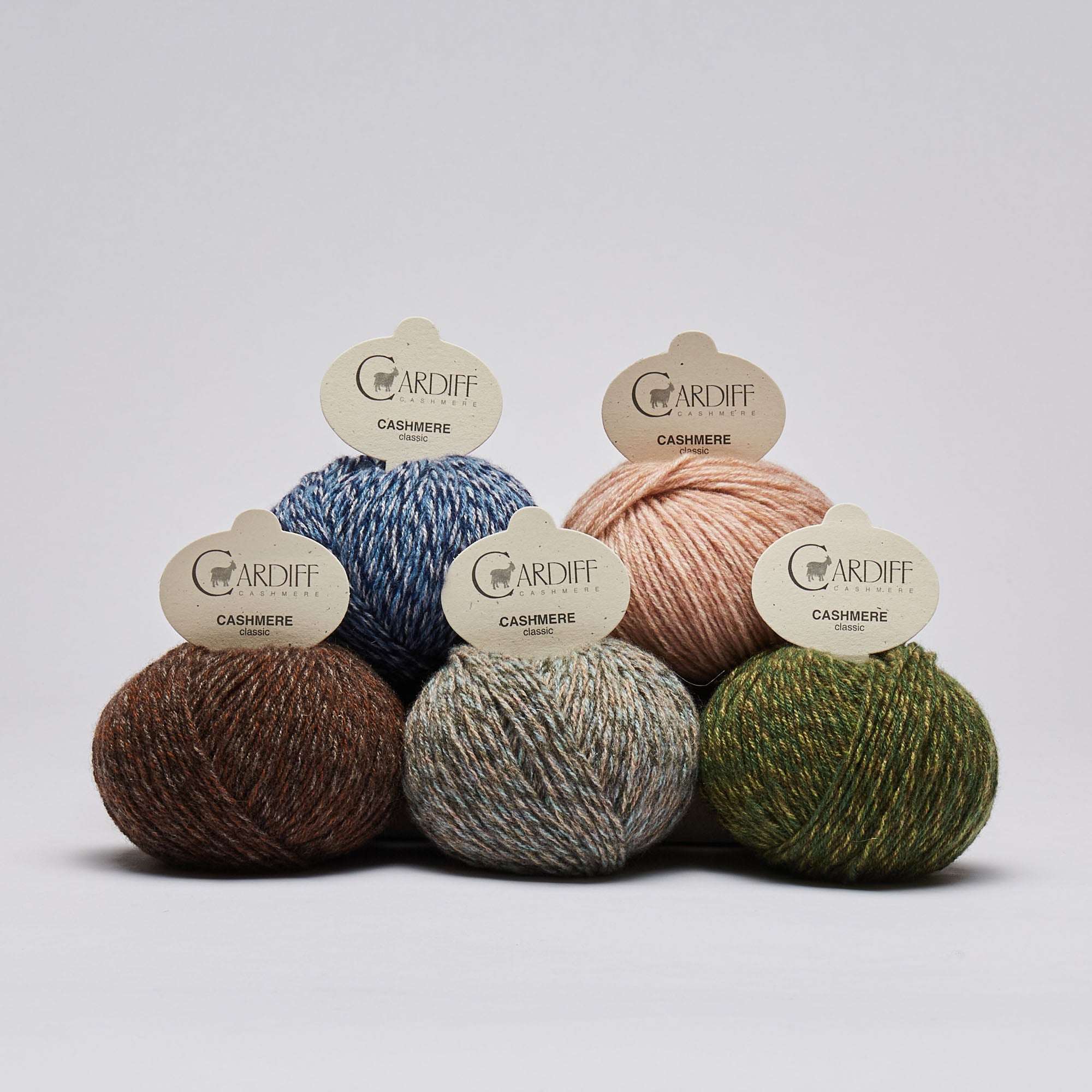 Cardiff Classic Cashmere - Pura Elegancia en Cada Punto