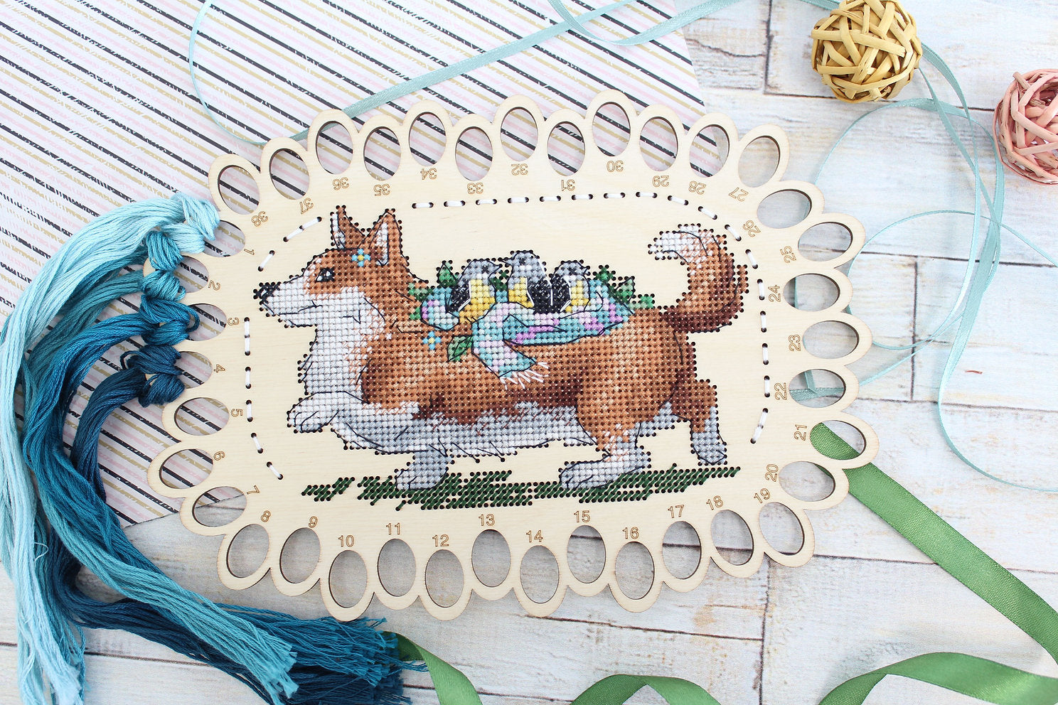 Organizador para hilos. Corgi - SO-057 MP Studia - Kit de punto de cruz