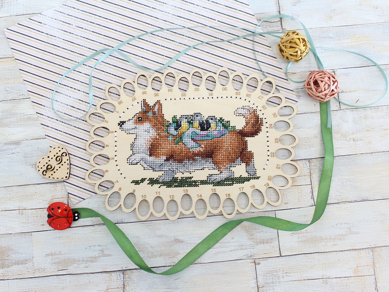 Organizador para hilos. Corgi - SO-057 MP Studia - Kit de punto de cruz