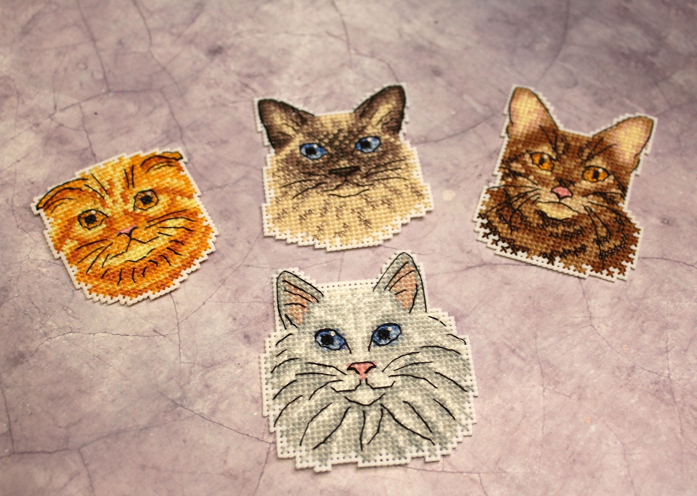 Gatos. Imanes - SR-824 MP Studia - Kit de punto de cruz