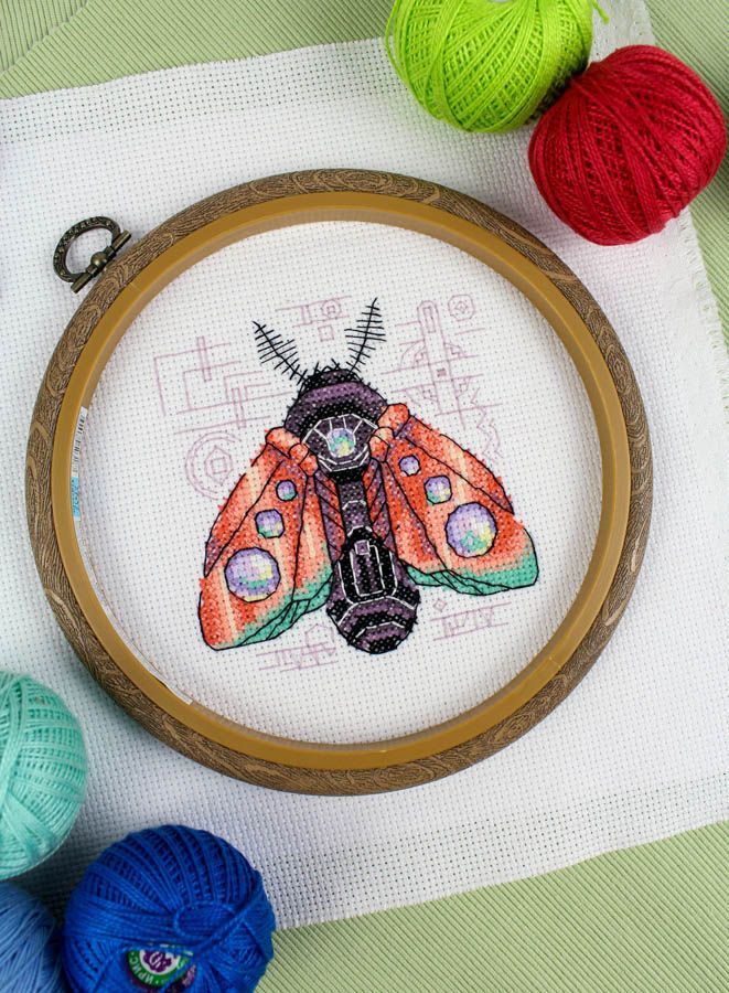 Kit de punto de cruz "Hawkmoth. Steampunk" SM-771 de MP Studia