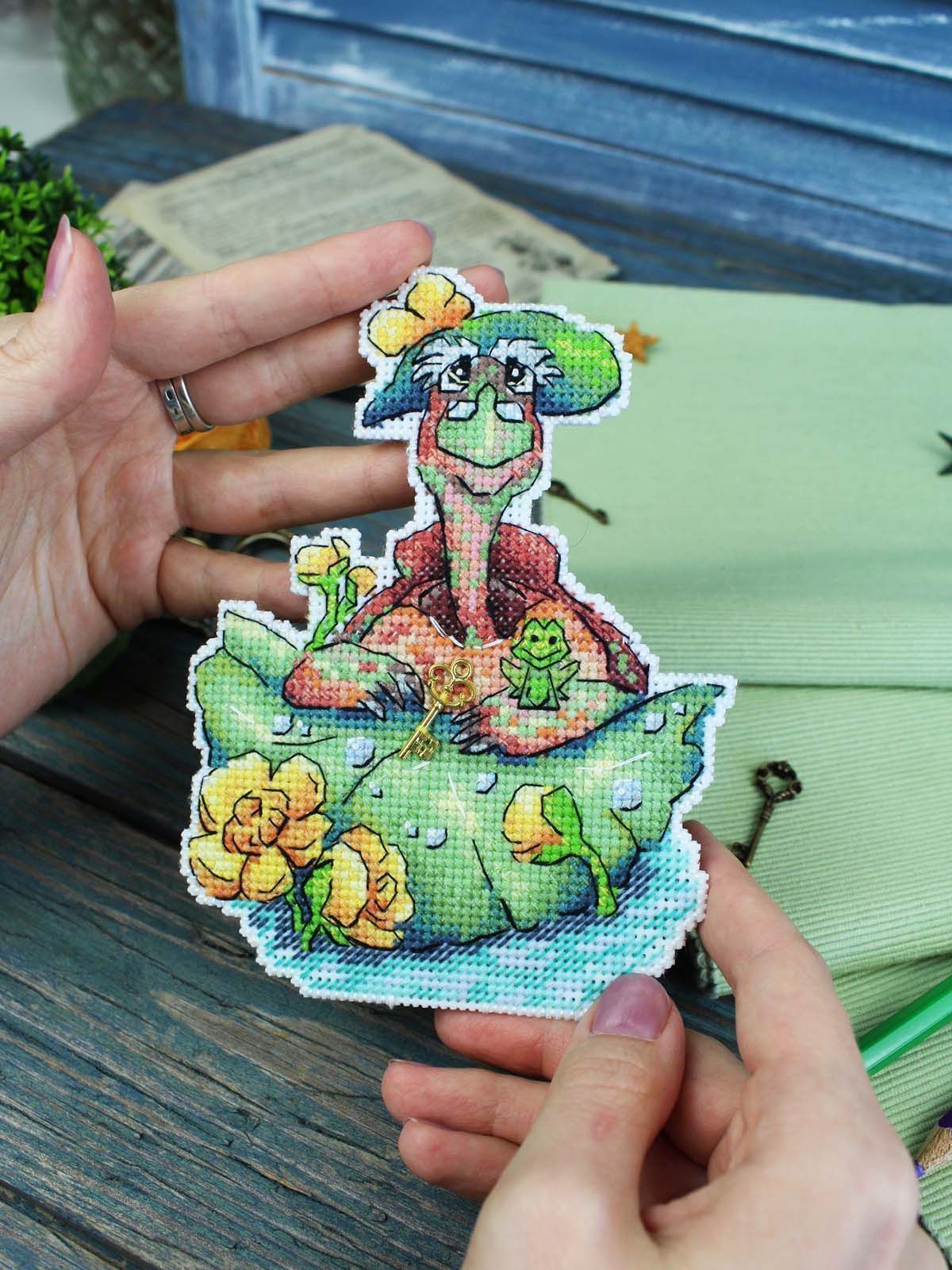 Kit de punto de cruz Tortilla la Tortuga SR-1189 de MP Studia - Canvas plástico 14 ct