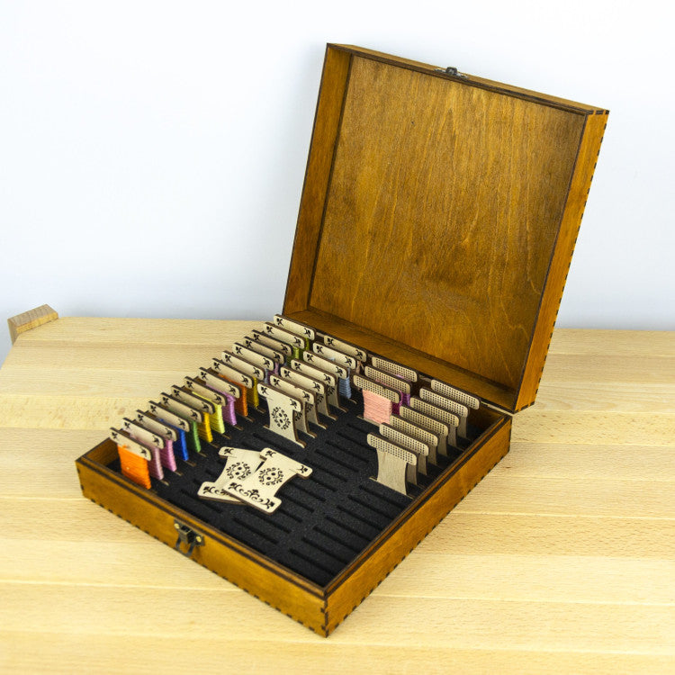 Organizador de Hilos de Madera PB-026 – 60 Bobinas