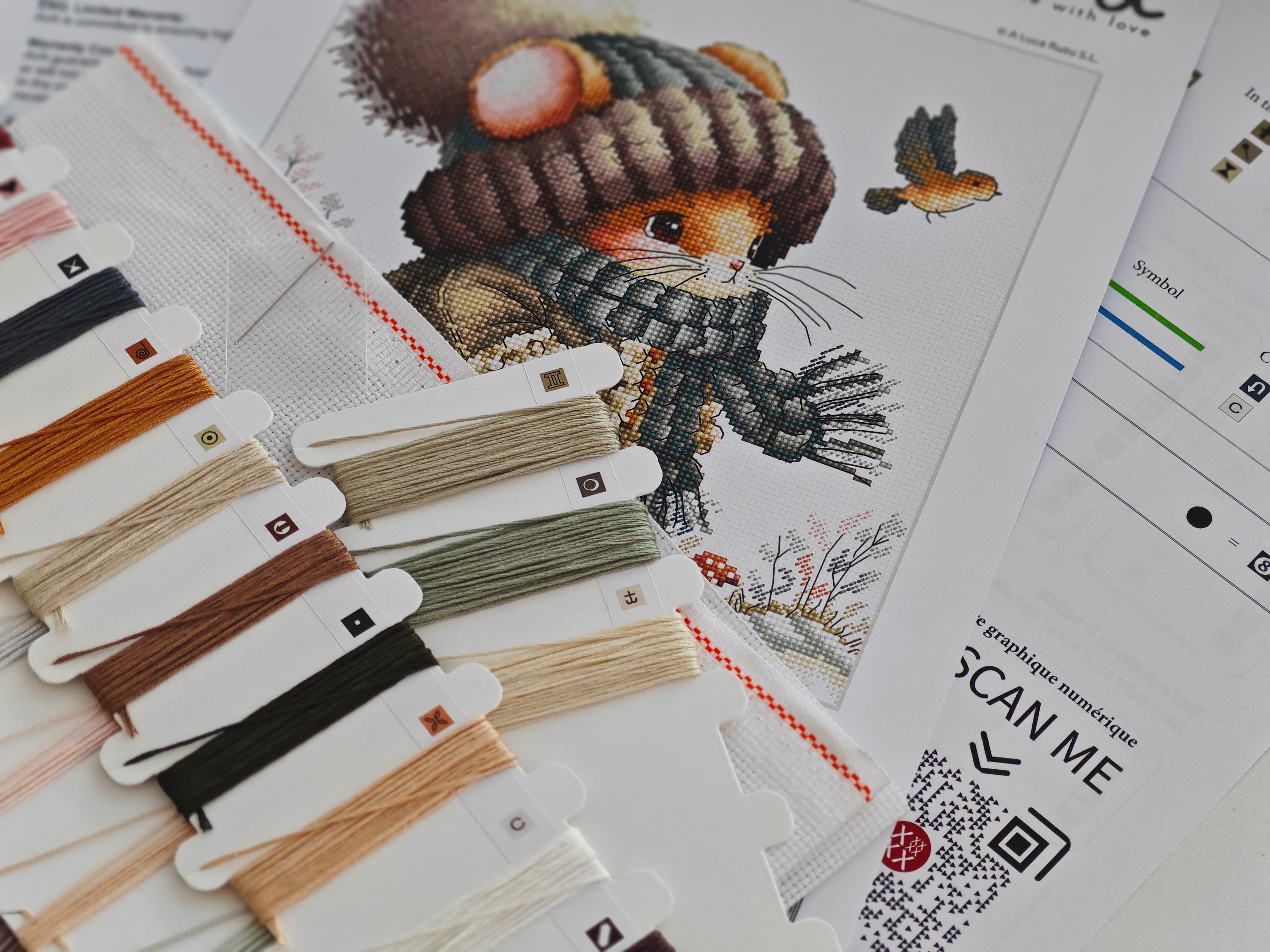 Kit de Punto de Cruz AVA – Ratón de Cuento de Otoño (P012)