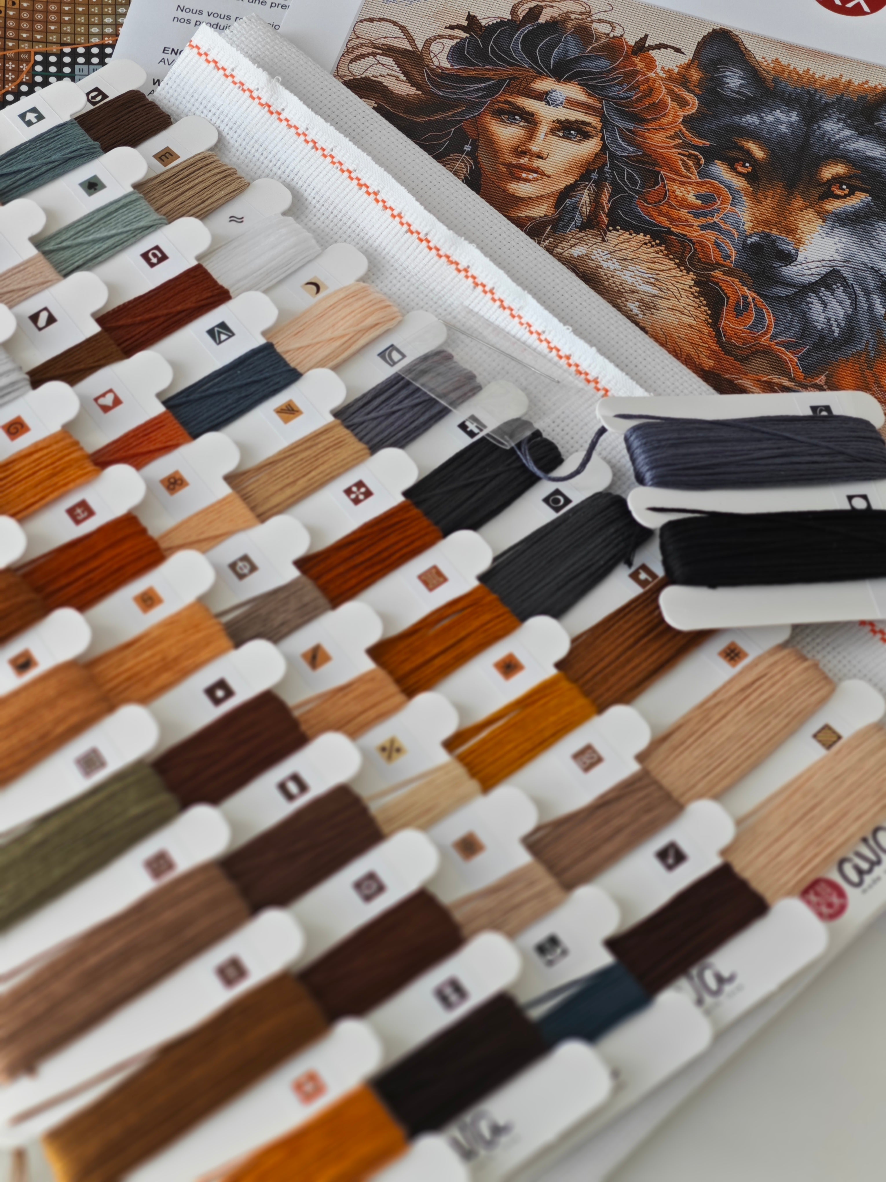 AVA P076 – The Warrior and the Wolf | Kit de punto de cruz de fantasía