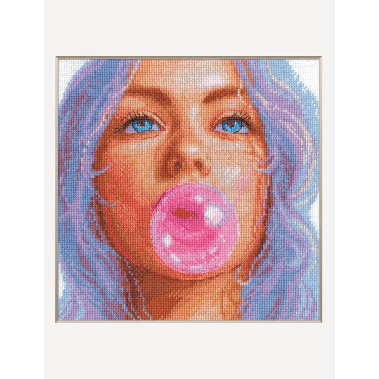 Kit de punto de cruz Aine A1032 retrato moderno mujer con chicle rosa estilo contemporáneo
