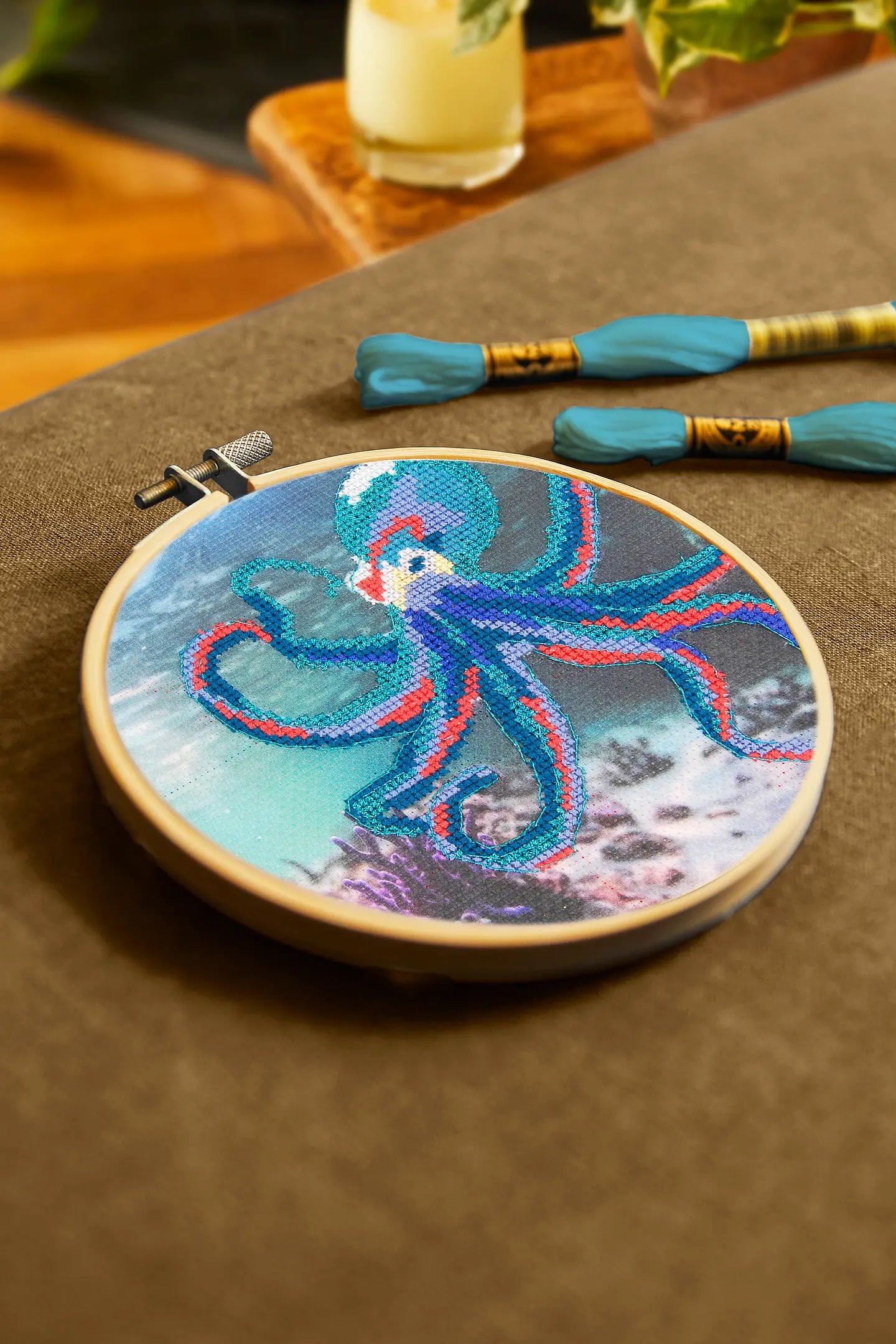 Kit de punto de cruz DMC Pulpo - Joanna Hateley