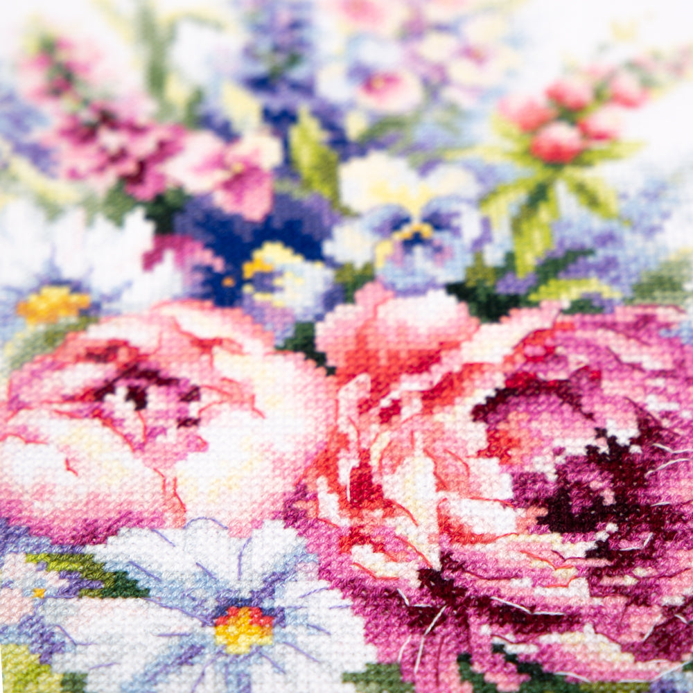 Kreuzstichset Blumenstrauß mit Pfingstrosen – Magic Needle 210-310