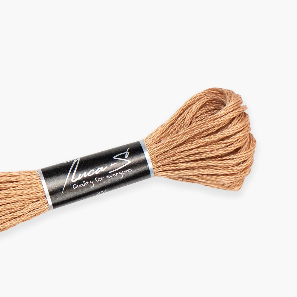 421 Hilos Mouliné para Bordar Luca-S