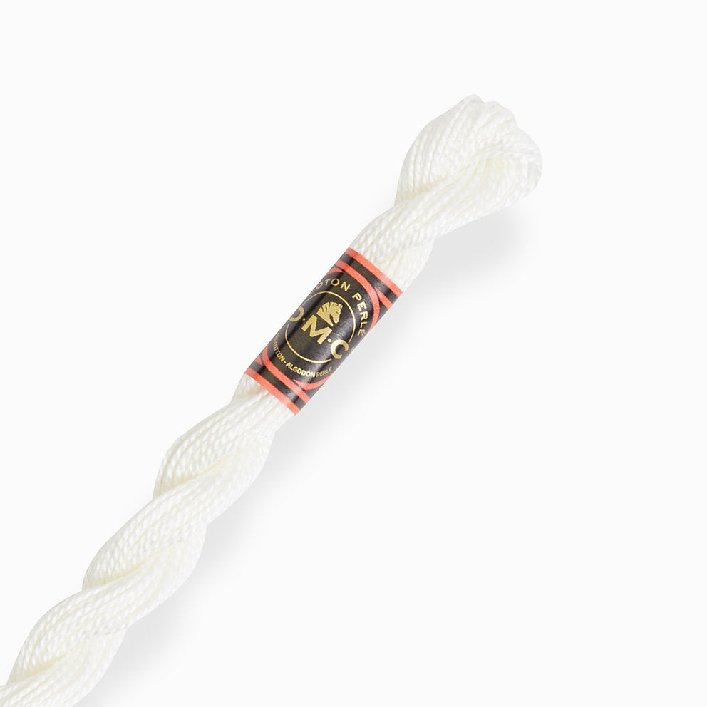3865 Madeja de Algodón Perlé Medium DMC Grosor 5: Volumen y relieve para bordados