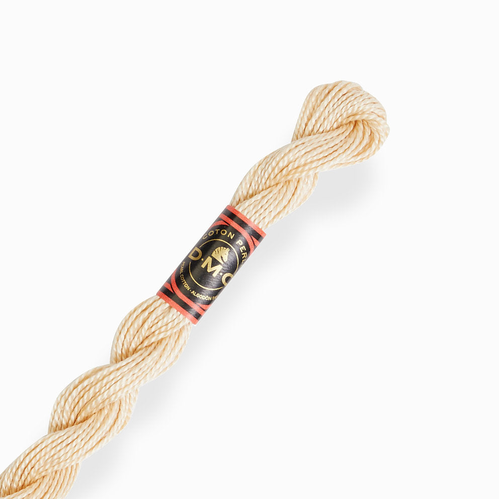 0739 Knäuel aus Perlbaumwolle, mittlere DMC-Stärke 5: Volumen und Relief für Stickereien