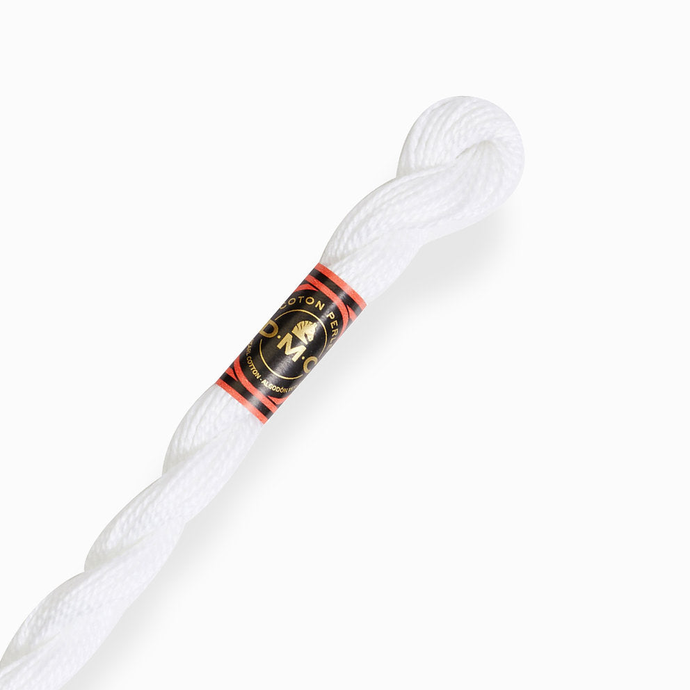 B5200 Madeja de Algodón Perlé Medium DMC Grosor 5: Volumen y relieve para bordados