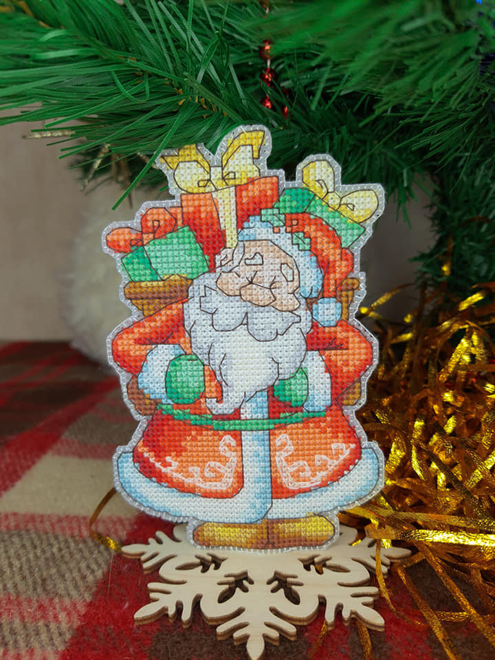 Märchen. Weihnachtsmann - Т-56 Charivna Mit - Kreuzstichset