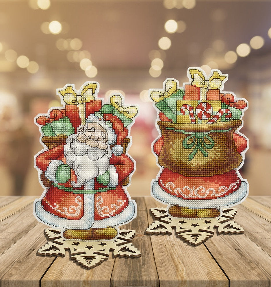 Märchen. Weihnachtsmann - Т-56 Charivna Mit - Kreuzstichset