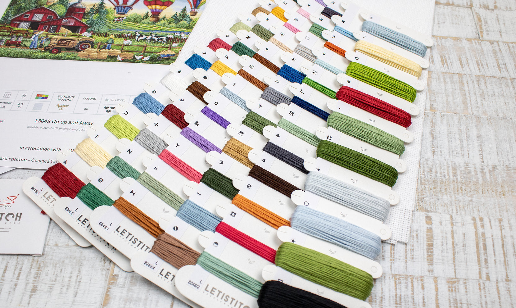 Arriba, arriba y lejos - L8048 LETISTITCH - Kit de Punto de Cruz de Granja Americana