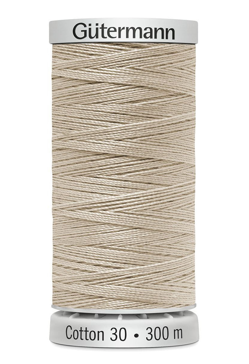 1082 Threads Gütermann Cotton. Ideal for Machine Embroidery - Thickness 30 / 300 m