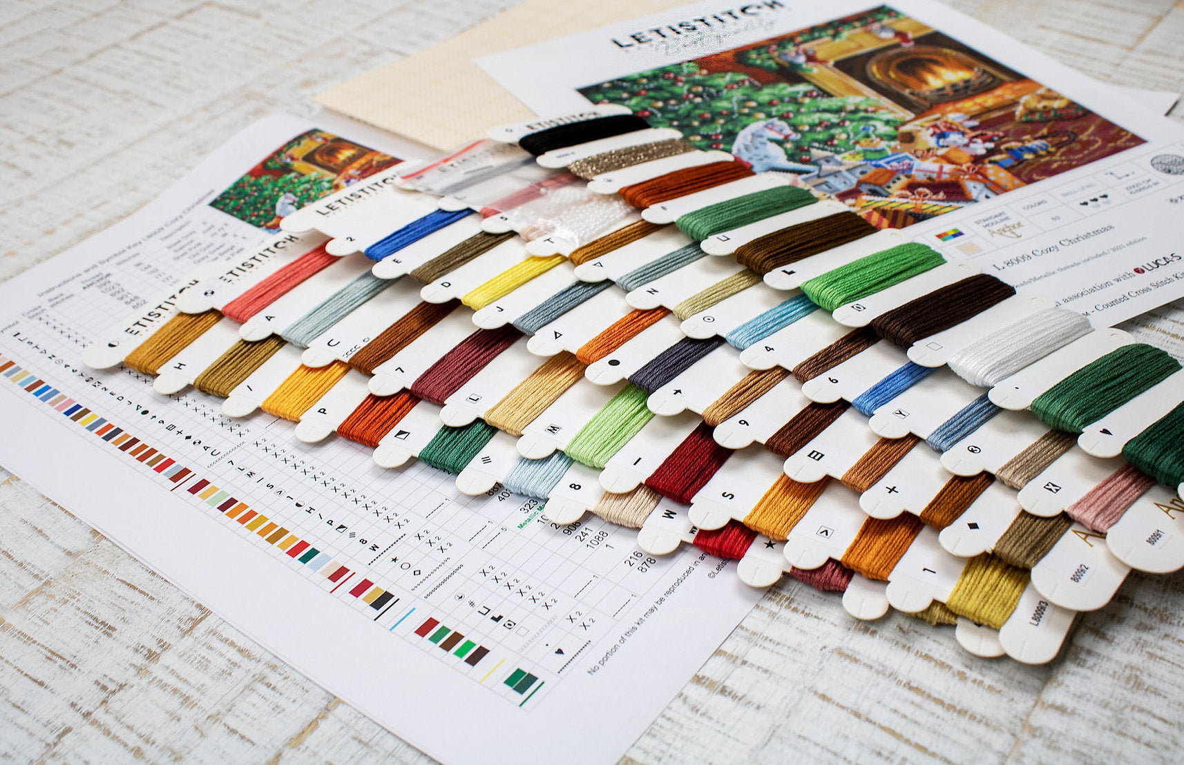 Kreuzstich-Kit. L8009 Gemütliche Weihnachten - LETISTITCH