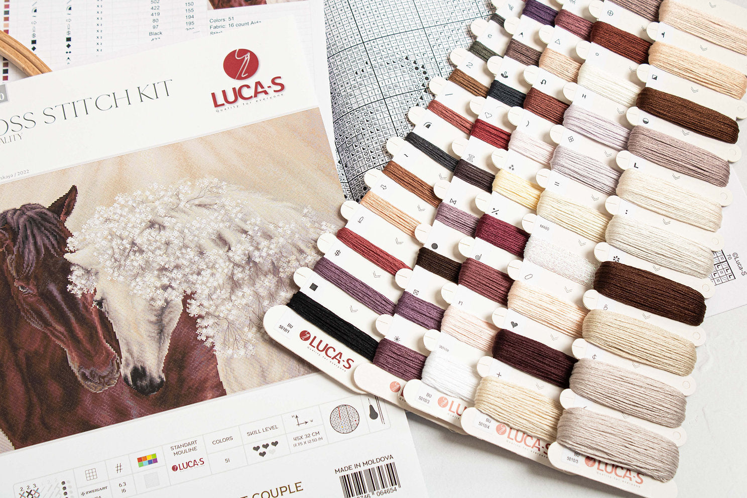 Kit de Punto de Cruz "La Pareja Perfecta: Caballos" - una obra de arte para tu hogar BU5010 Luca-S