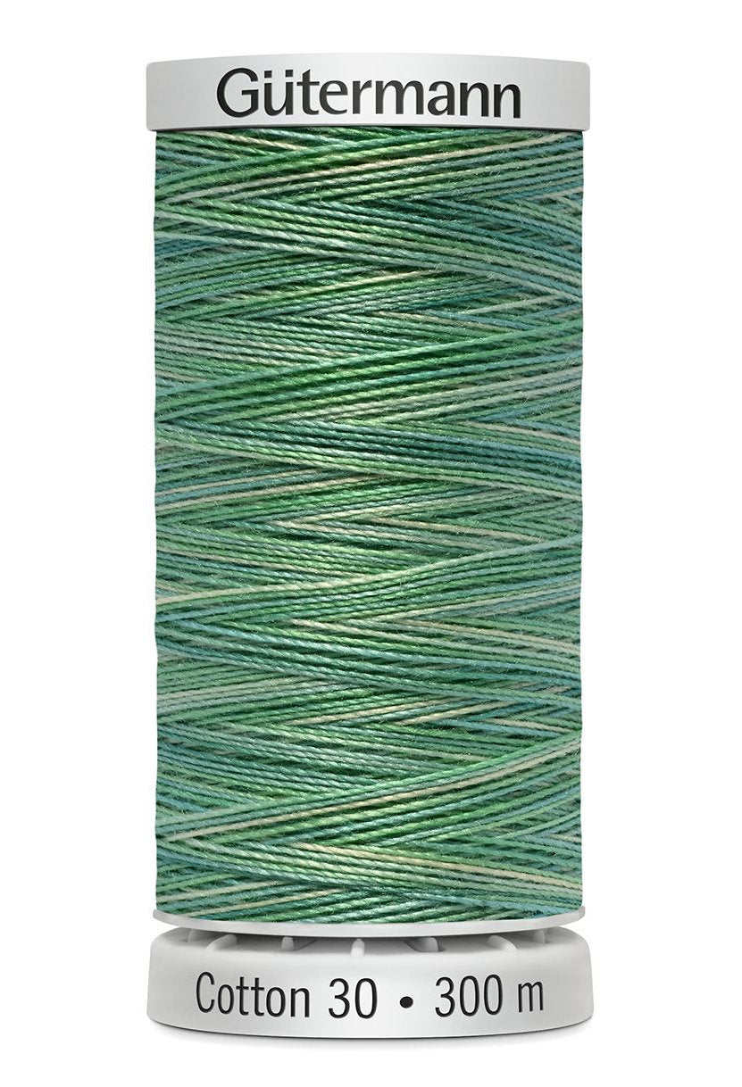 4015 Gütermann Cotton threads. Ideal for Machine Embroidery - Thickness 30 / 300 m