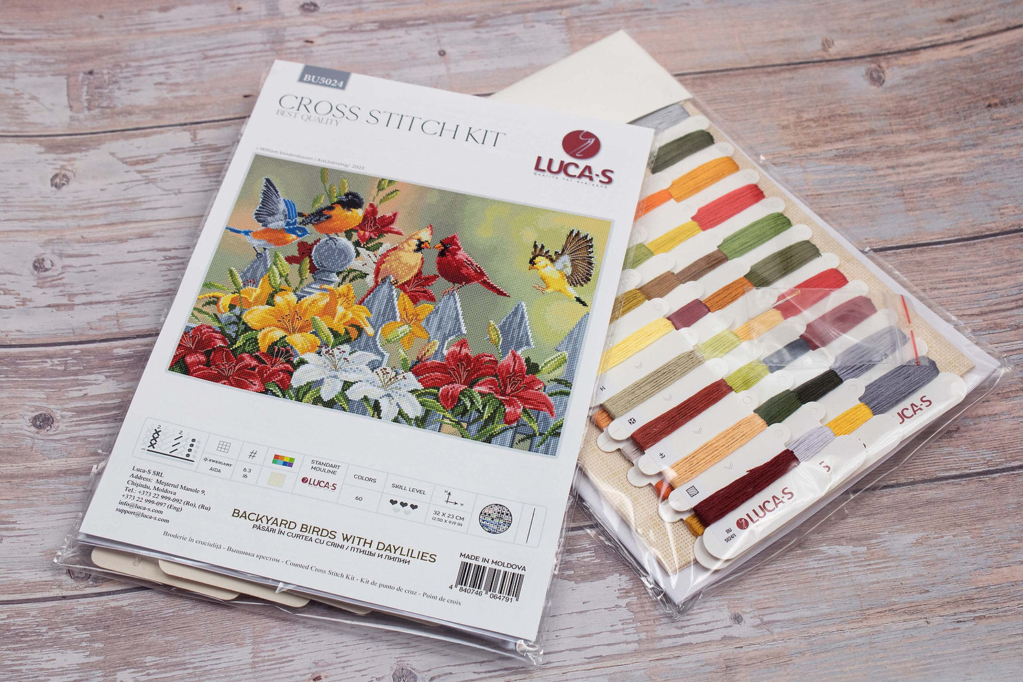 Kit de Punto de Cruz - Pájaros del Jardín con Lirios Diurnos - Modelo BU5024 de Luca-S