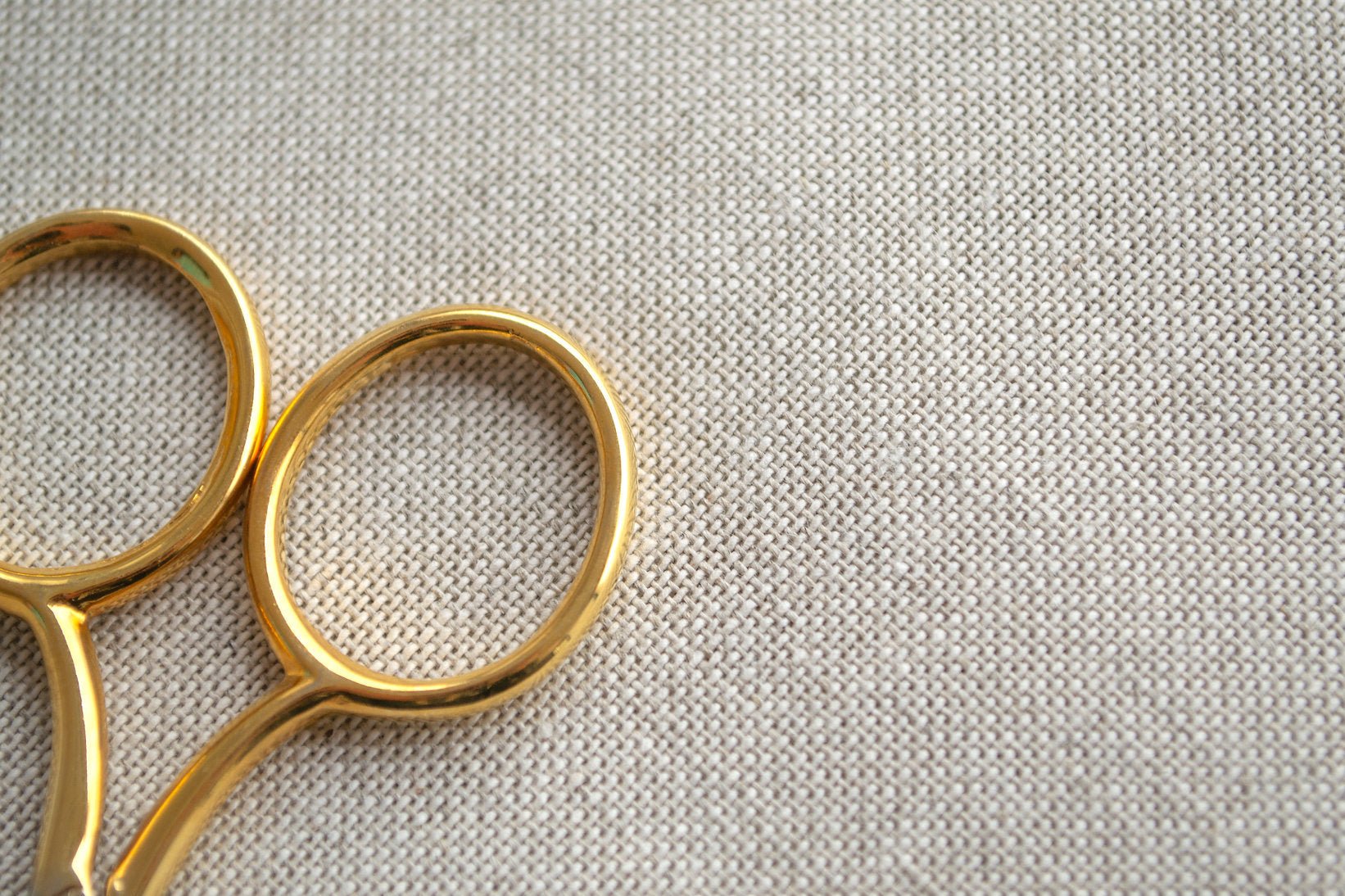Tela Lucan 3482/53 de 32 ct. en Natural - ZWEIGART: Elegancia y Durabilidad en Punto de Cruz