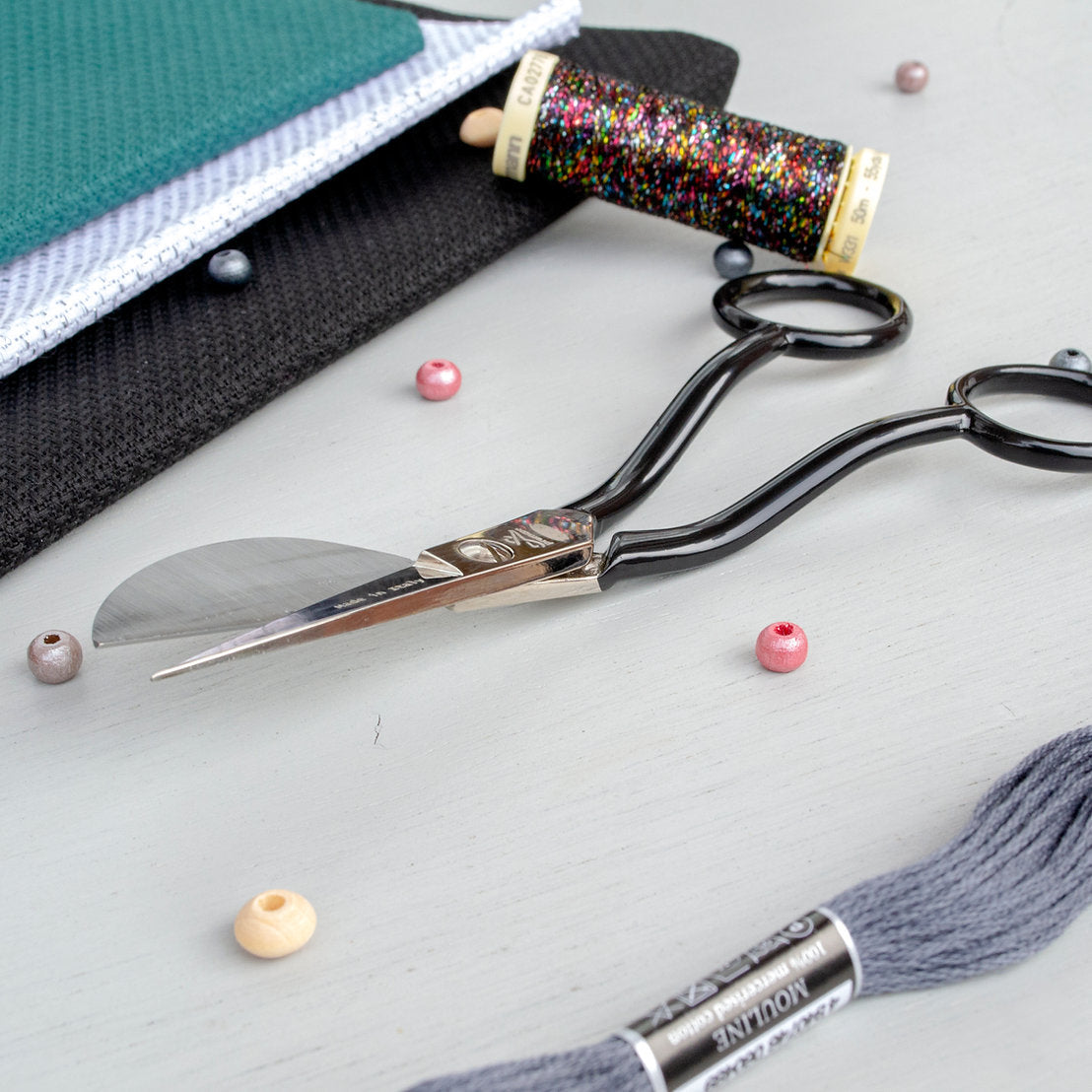 Premax 87021 Scissors for Appliques - Precision and Efficiency in your Application Projects