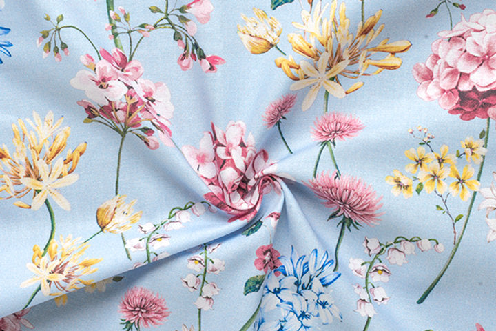 Gütermann Most Beautiful Cotton Fabric with Elegant Floral Motifs 647013/75