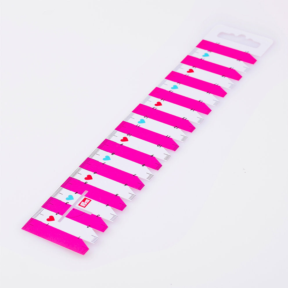 Regla para contar puntos de Prym Love - ideal para medir directamente en la máquina de coser