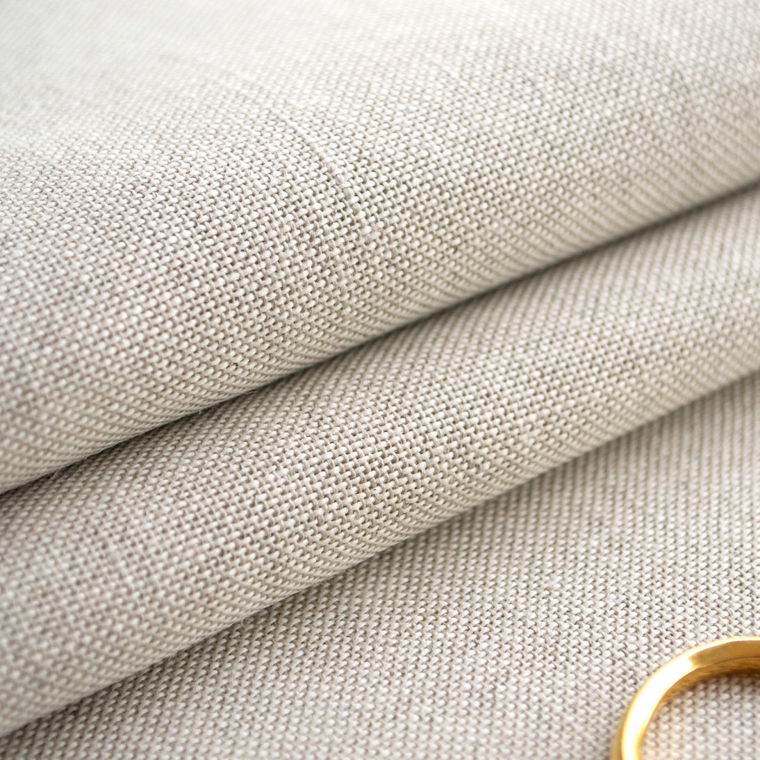 Tela Lucan 3482/53 de 32 ct. en Natural - ZWEIGART: Elegancia y Durabilidad en Punto de Cruz