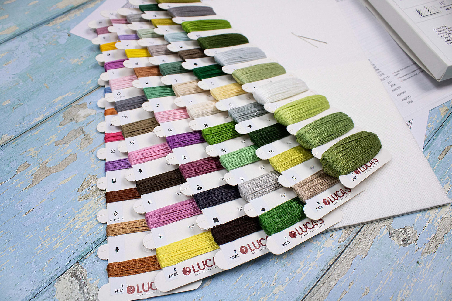 Kit de Punto de Cruz - Naturaleza en el Jardín Cottage - Luca-S Gold B2412