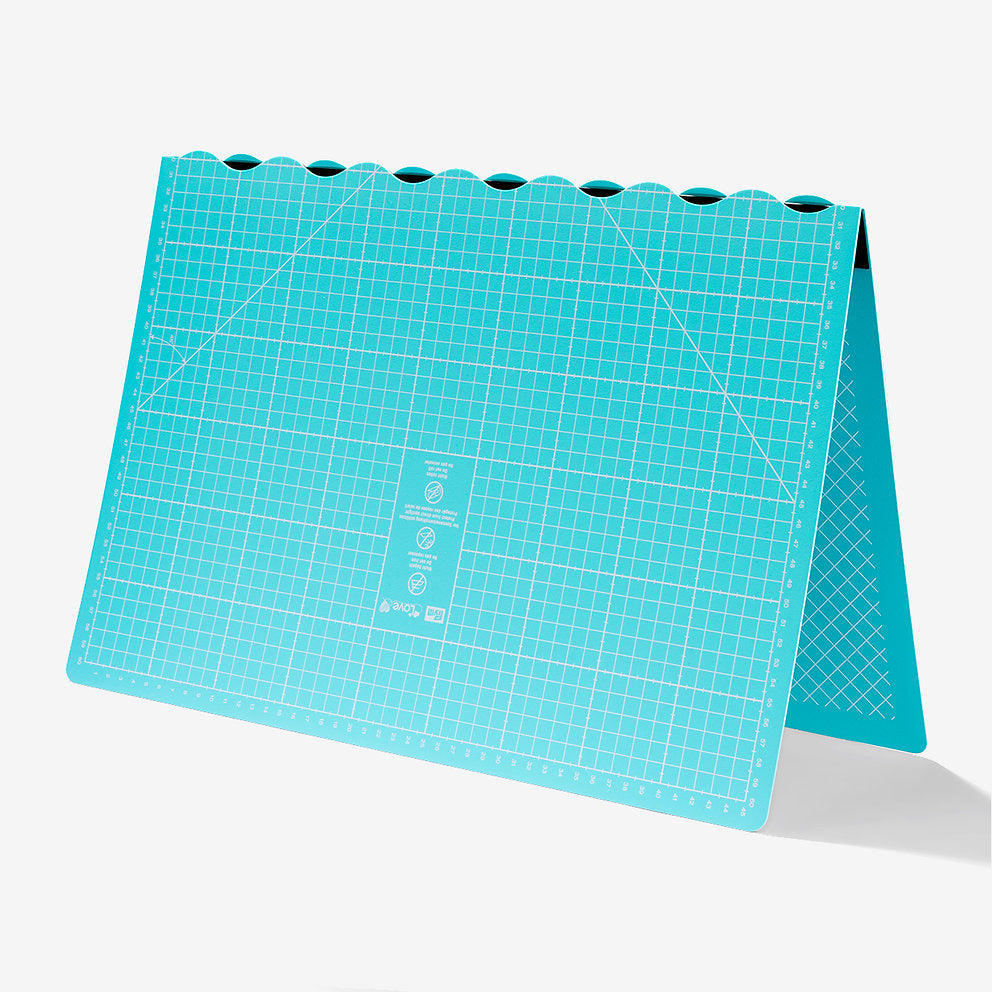 60 x 45 cm große, zusammenklappbare Schneidebasis – ideal für Näh- und Dekorationsprojekte