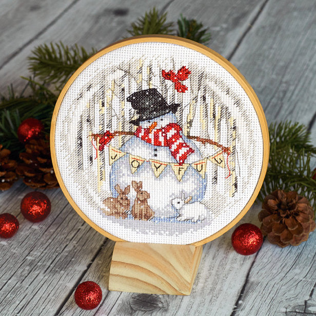 Frohe Schneekugel – 70-08979 Maße – Kreuzstichset