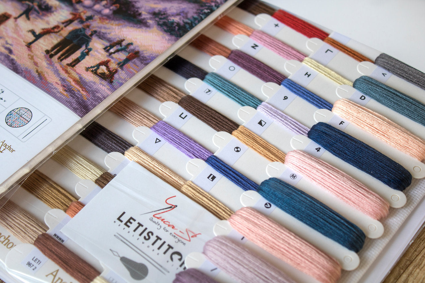 Kreuzstich-Kit. SKATEN IN DIE NACHT - LETISTITCH LETI 967