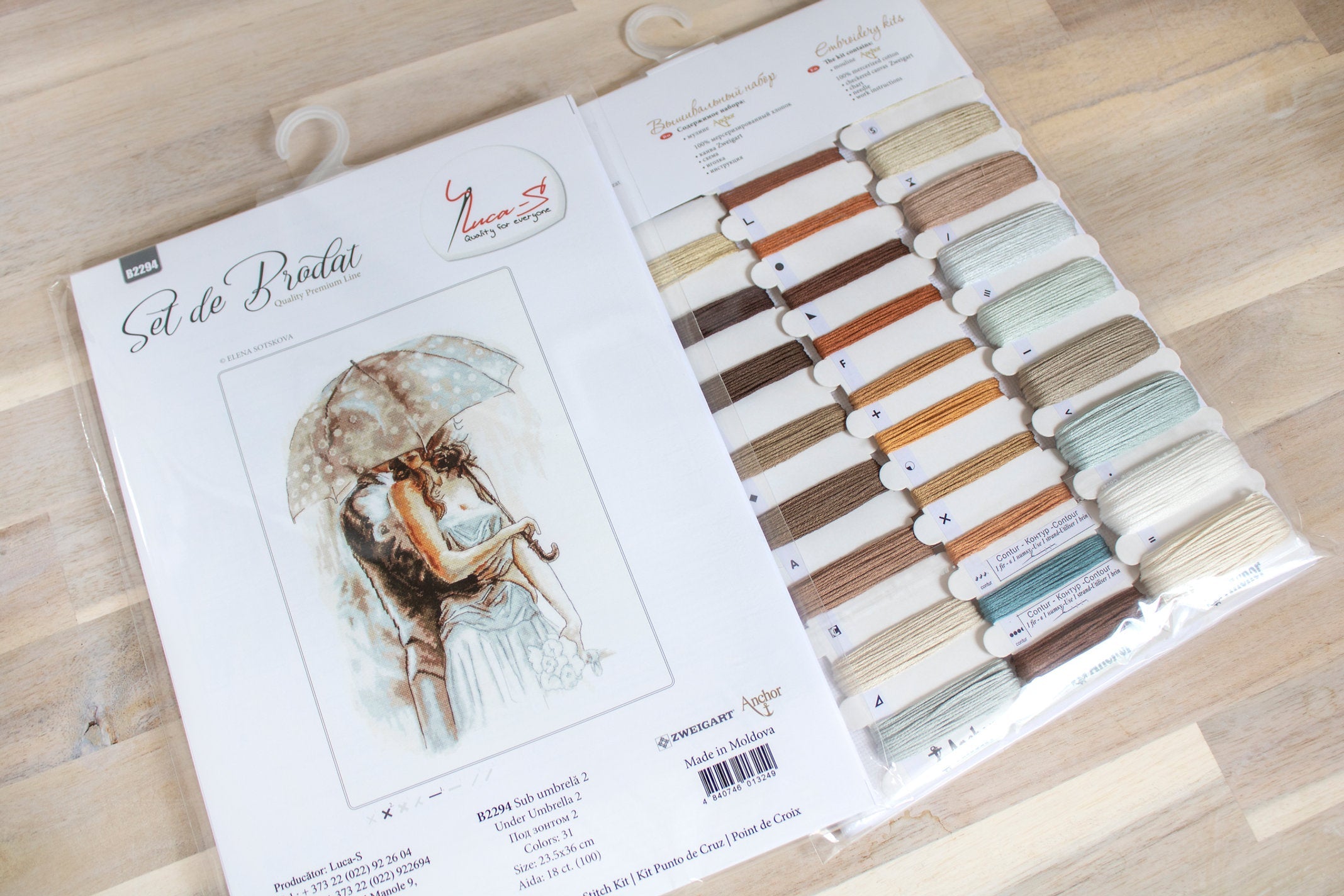 Kit de Punto de Cruz. Bajo el paraguas - B2294 Luca-S