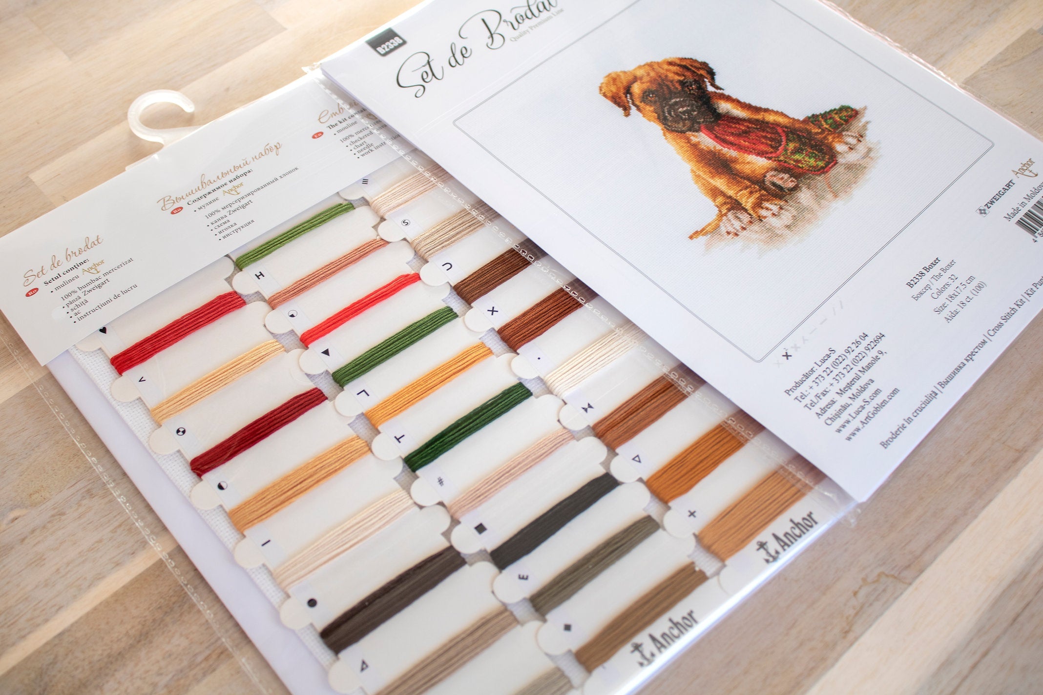 Kit de Punto de Cruz. El boxer - B2338 Luca-S