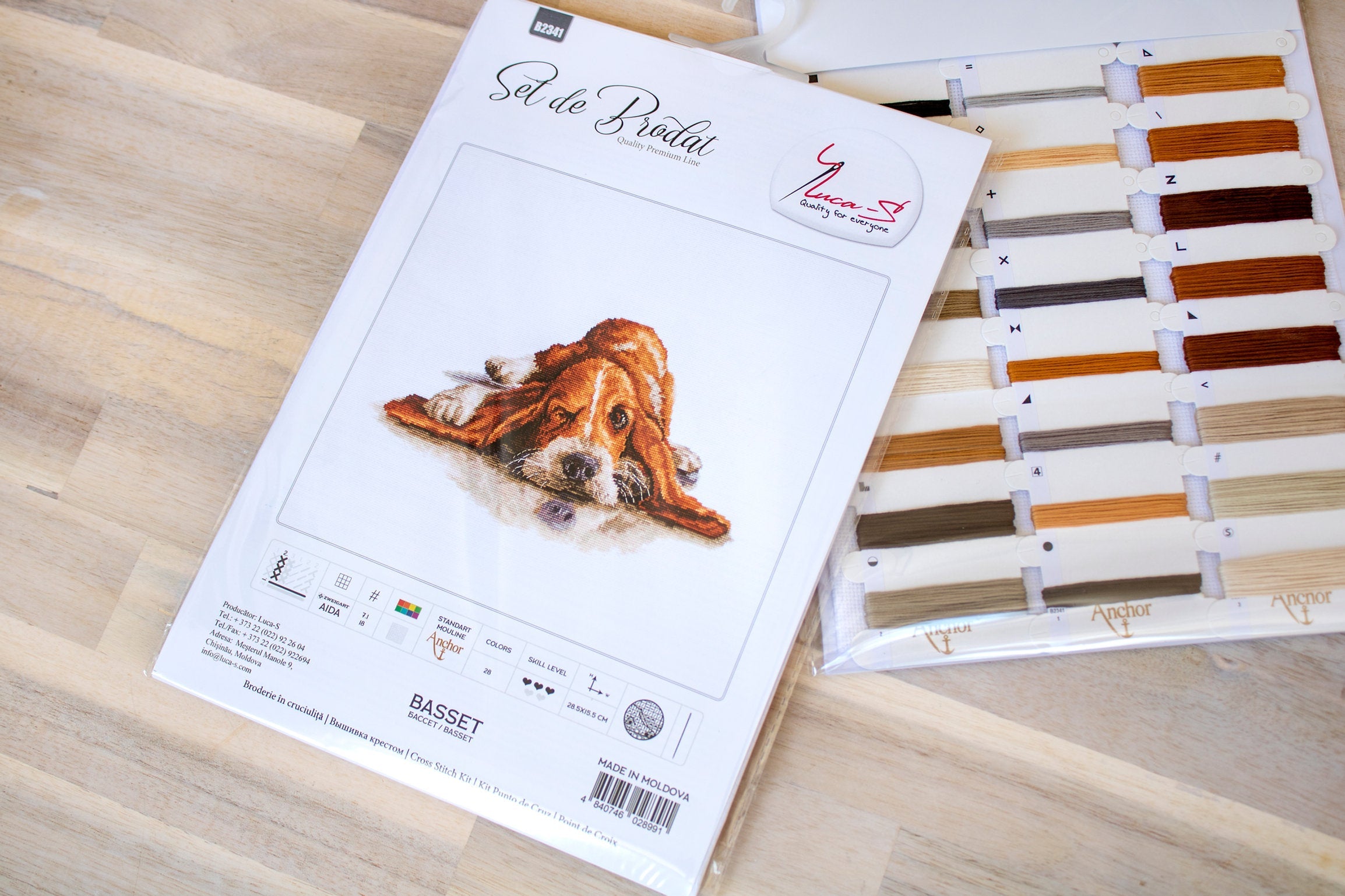 Kit de Punto de Cruz. Basset - Luca-S B2341