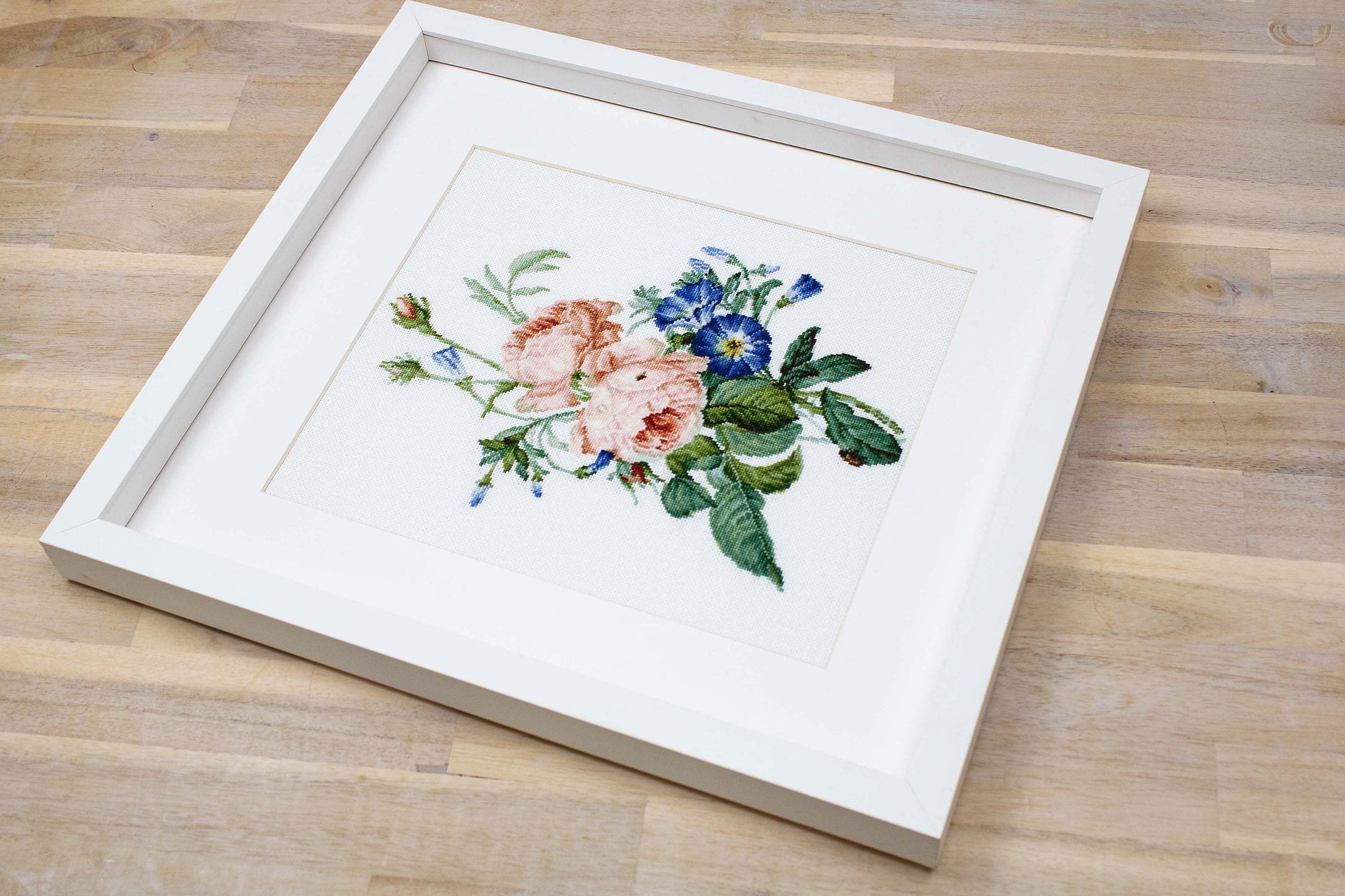 Kit de Punto de Cruz. Ramo de Rosas - B2351 Luca-S