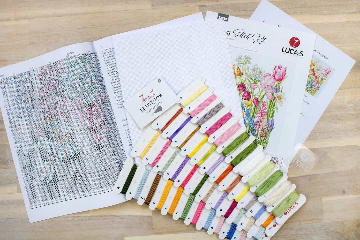 Kit de Punto de Cruz. Ramo de Marzo - B2388 Luca-S