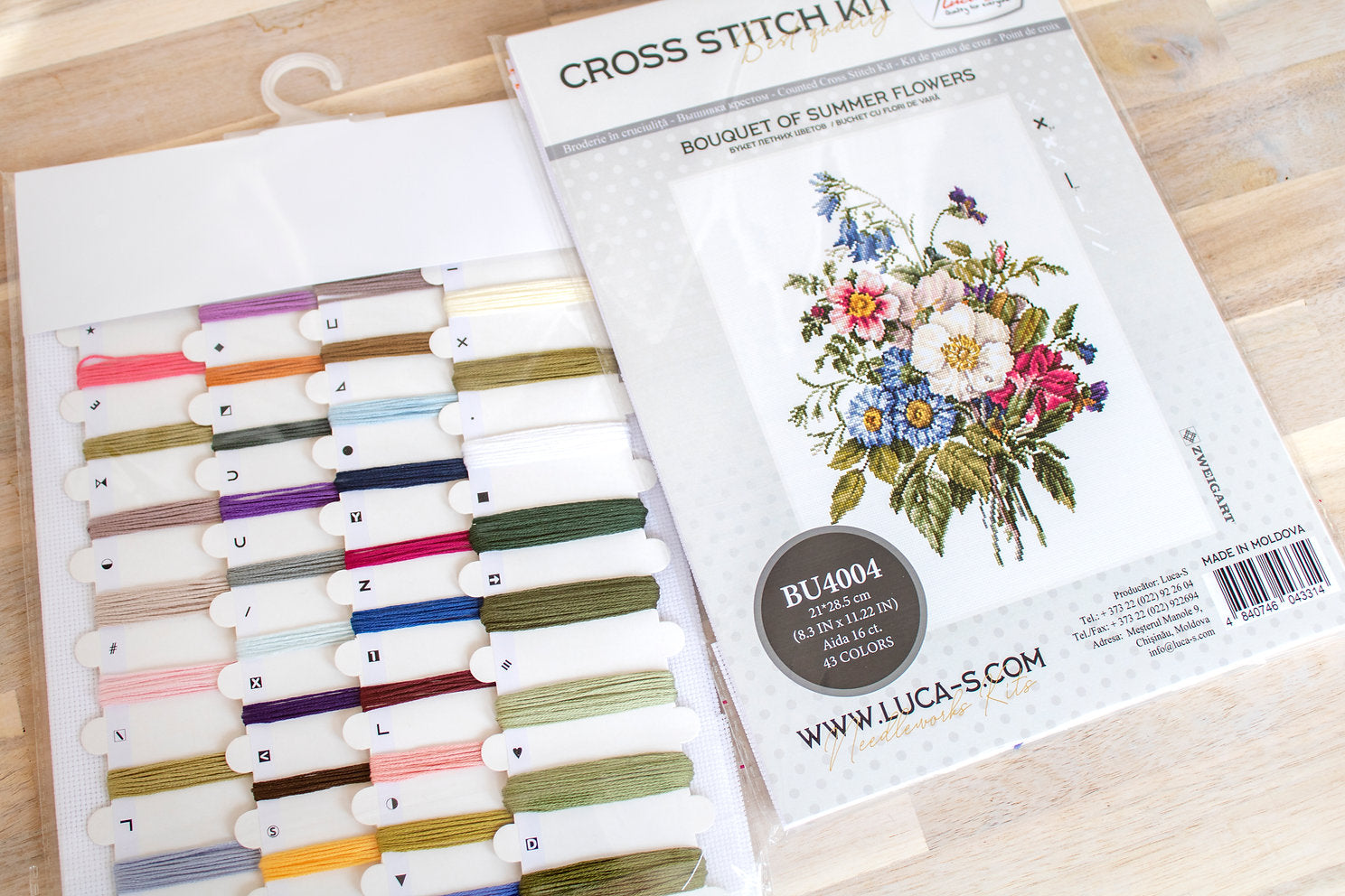 BU4004 Ramo de flores de verano - Kit de Punto de Cruz Luca-S