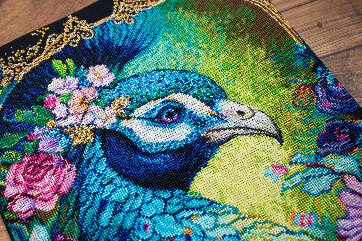 Cross Stitch Kit - Proud Cerulean. Peacock - BU5035 Luca-S Gold